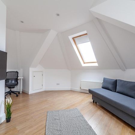 Great 1 Bedroom In Hounslow With Free Parking Abbey Wood エクステリア 写真